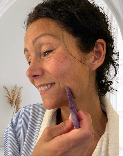 White Lotus Ametist Gua Sha