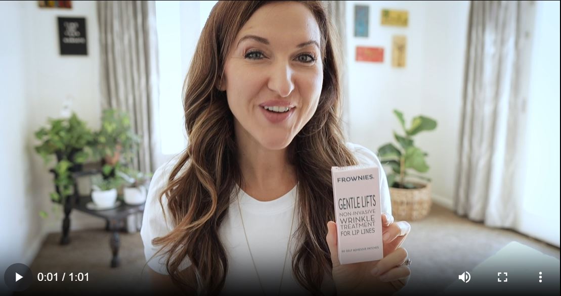 Ladda video: Guide: Så applicerar du Frownies Gentle Lifts ansiktsplåster för bästa pro-aging resultat.
